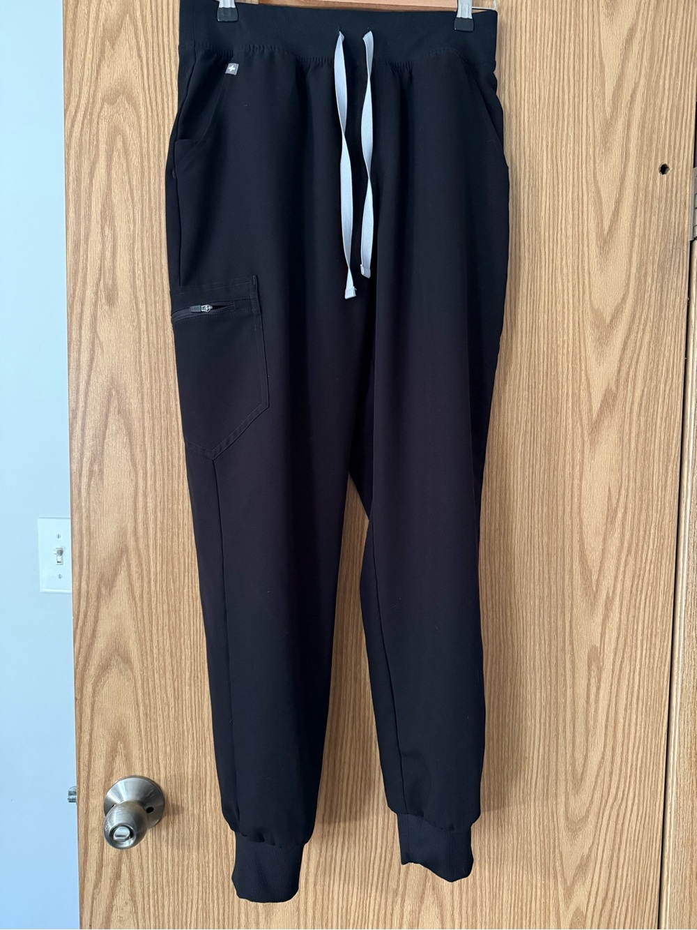 Women’s Figs Zamora Black Drawstring Jogger Scrub Pant Medium